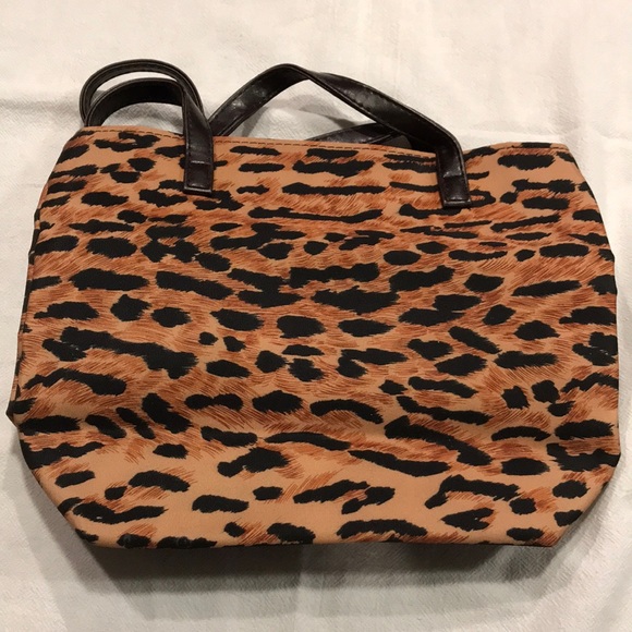 Cheetah Print Handbag! - Picture 2 of 3